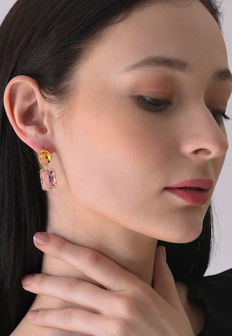 SOHI Earrings 'Greta' in Gold: front