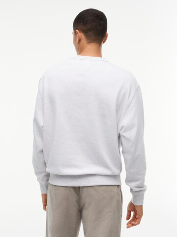 Tommy Jeans Sweatshirt 'NEW CLASSIC' in Grijs