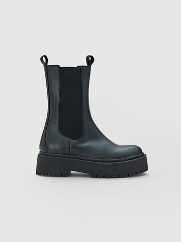 EDITED Bootie 'Gudrun' in Black: front