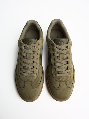 Baskets basses Bershka en vert