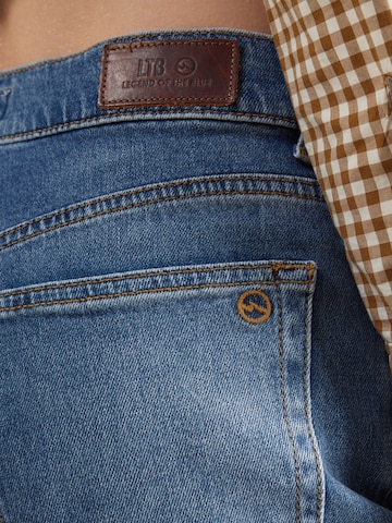 LTB Regular Jeans 'OLLINA' in Blau