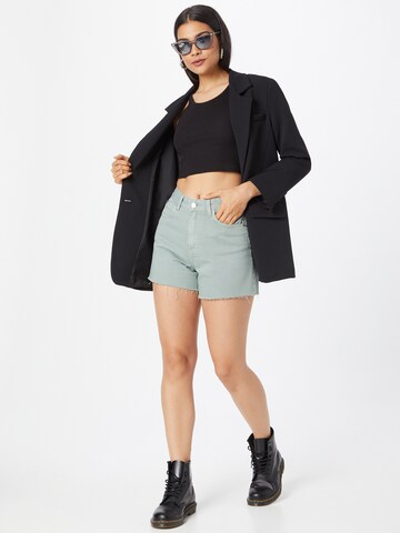 Dr. Denim Regular Shorts  'Nora' in Grau