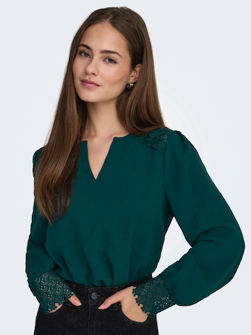 ONLY Bluse 'ONLCERENA METTE' i grøn