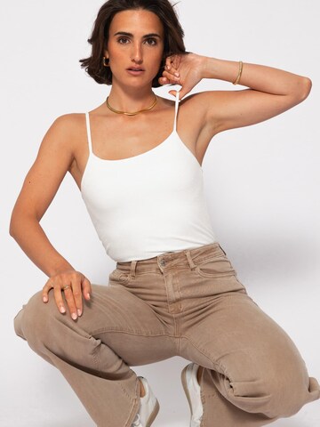 SASSYCLASSY Top in White