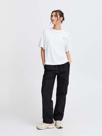 Maglietta 'Simona' di The Jogg Concept in bianco