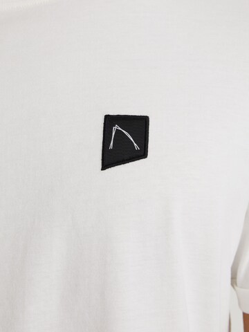 CHASIN' Shirt 'Brody' in White