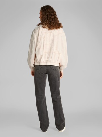 Calvin Klein Jeans Övergångsjacka i beige