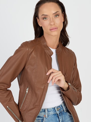 JCC Tussenjas in Bruin