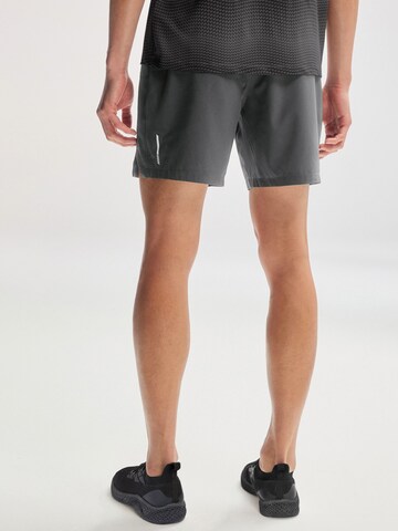 Next - regular Pantalón deportivo en gris
