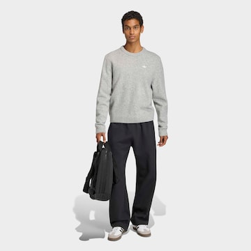 ADIDAS ORIGINALS Pullover 'Trefoil Essentials' in Grau