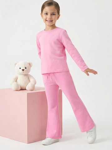 Trendyol - Conjunto en rosa: frente