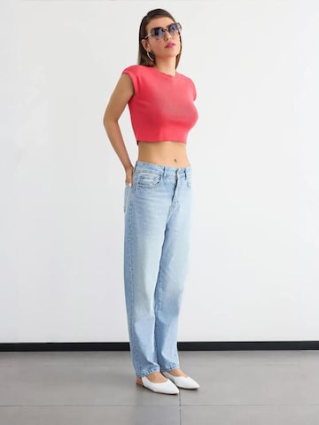 Top in maglia di Hiccup in rosso