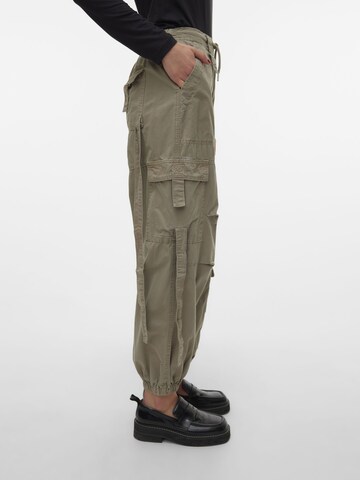 Loosefit Jeans cargo VERO MODA en vert