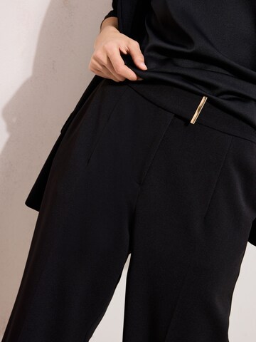 Friends Like These tavaline Püksid, värv must