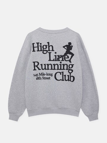 Pull&Bear Sweatshirt in Grau