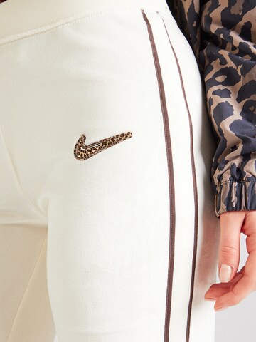 Nike Sportswear Lużny krój Spodnie w kolorze biały