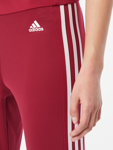 ADIDAS SPORTSWEAR Kitsas Spordipüksid, värv punane