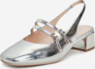 CESARE GASPARI Slingback Pumps in Silver: front