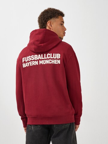 FC BAYERN MÜNCHEN Sweater in Red