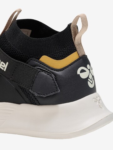 Sneaker di Hummel in nero