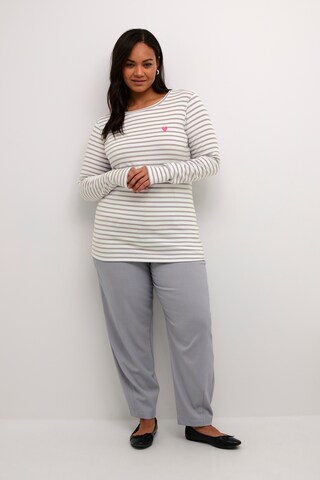 T-shirt 'Lia' KAFFE CURVE en gris