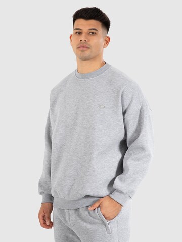 Sweat-shirt 'Kade' Smilodox en gris