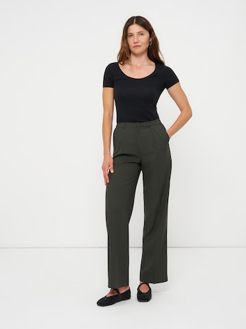 Anna Field - regular Pantalón plisado en verde