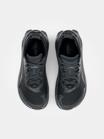 Scarpa da corsa 'OLYMPUS 6' di Altra in nero