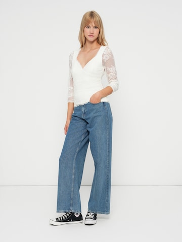 Abercrombie & Fitch - Blusa en beige