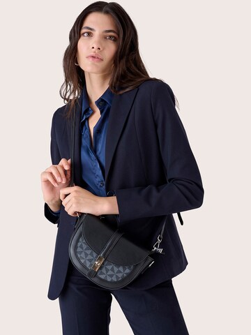Camomilla Italia Shoulder bag in Black: front
