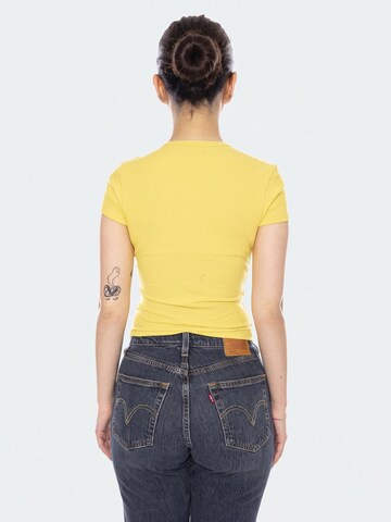 Maglietta 'CAMERON TEE SPACE YELLOW' di VANS in giallo