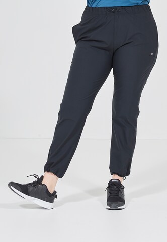 Q by Endurance Loosefit Sportbroek in Zwart