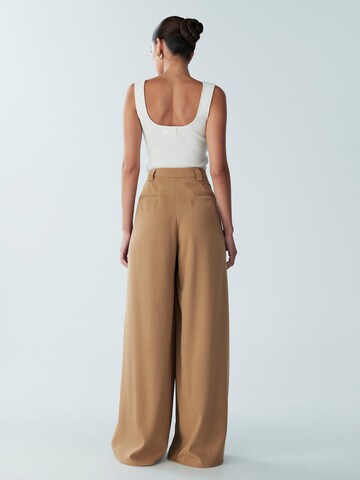 St MRLO - Pierna ancha Pantalón plisado en beige: atrás