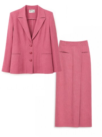 Amarilde Kostuum in Roze: voorkant