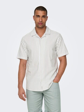 Coupe regular Chemise 'Alvaro' Only & Sons en vert : devant