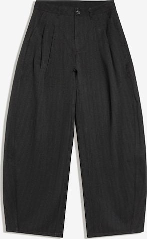 Barrel Pantaloni de la Bershka pe gri: față