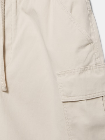 Pull&Bear Lużny krój Spodnie w kolorze biały