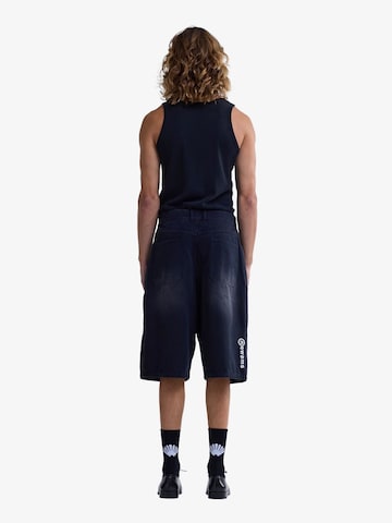 NEW AMSTERDAM Regular Pants in Black