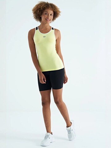 Tommy Life Sporttop 'Aktive Oberteile' in Geel