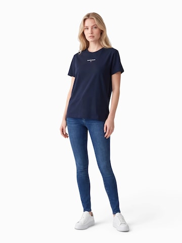 Tricou 'Classic' de la Tommy Jeans pe albastru