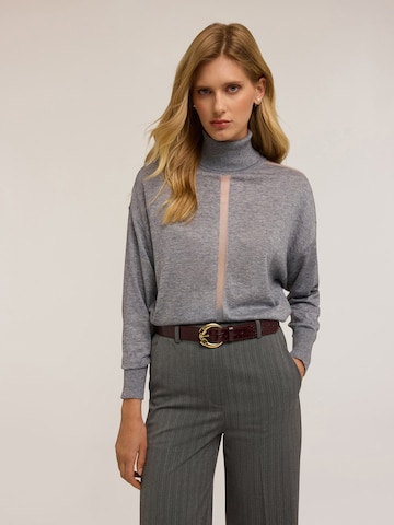 Pull-over MOTIVI en gris : devant