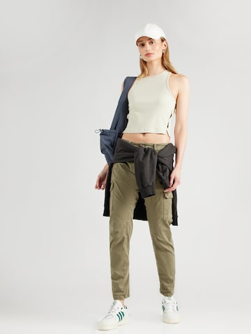 Le Temps Des Cerises Tapered Cargo Pants 'RIVERA' in Green