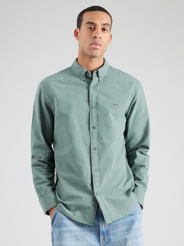 LEVI'S ® - Ajuste regular Camisa 'Authentic' en verde: frente