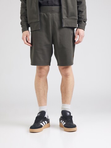 G-STAR Regular Broek 'Nifous' in Grijs: voorkant