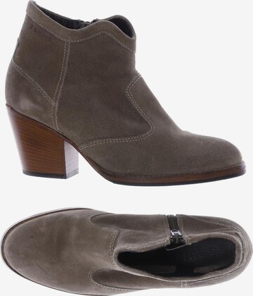 ESPRIT Dress Boots in 37 in Brown: front