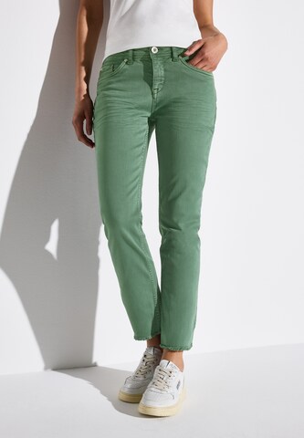 STREET ONE Slimfit Jeans in Grün: Vorderseite