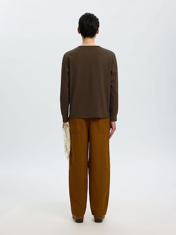 T-Shirt SELECTED en marron