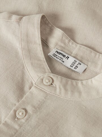 NAME IT - Ajuste regular Camisa 'NKMFalinnen' en beige