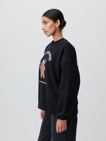 Sweat-shirt 'Ledora' LeGer by Lena Gercke en noir : sur le côté