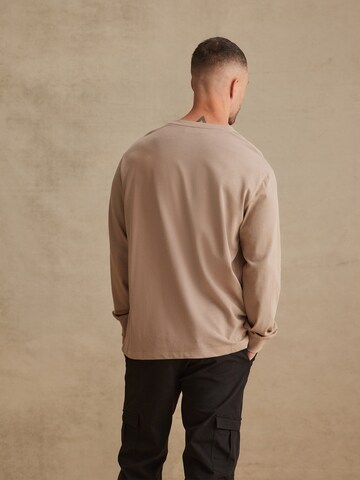 DAN FOX APPAREL Shirt 'Koray' (GOTS) in Braun